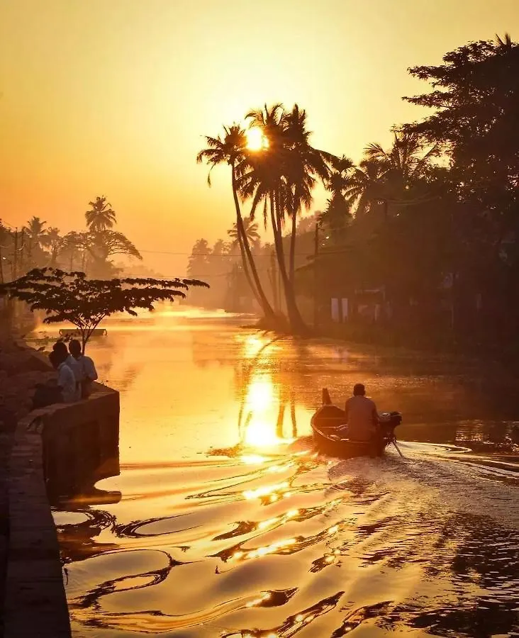 Rajatheeram Beach Homestay & Backwater Cruise Alleppey Alappuzha 0*,  India